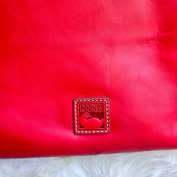 New Dooney and Bourke Red Medium Russell bag - Picture 6 of 11